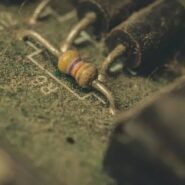 تمیزکاری دقیق و مؤثر بردهای مدار چاپی (PCB)